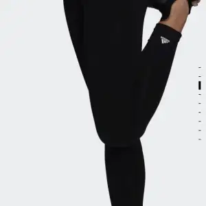 Hej! Säljer nya i original förpackning Adidas Optime 7/8 leggings som jag köpt på en auktion. Har 4 leggings kvar, 3 i storleken S och 1 i storleken M.  Alla i färgen svart. Ordinarie pris 649kr.   Säljes för 250kr styck.