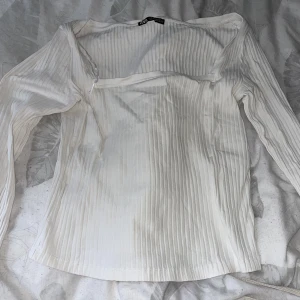 Zara långärmad topp - Säljer den för 80kr i storlek M.