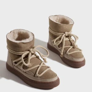 inuiiki - säljer nu mina inuiikis köpa för en månad sen så de är som nya❤️