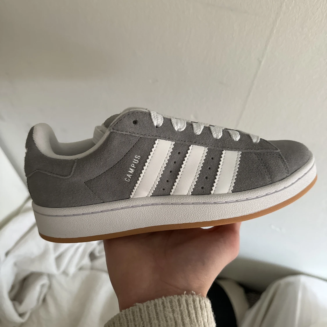Adidas Campus 00s