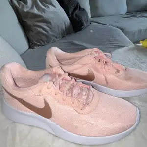 Helt nya Nike skor 