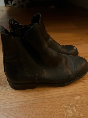 Ridskor - Säljer mina gamla ridskor från hanspo sport i använt skick därav priset 