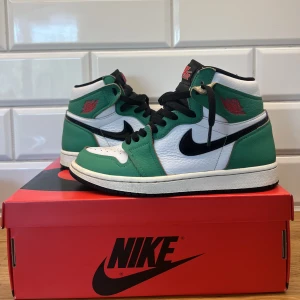JORDAN 1 ”LUCKY GREEN” - Jordan 1 lucky green  Storlek 39 Bra skick!