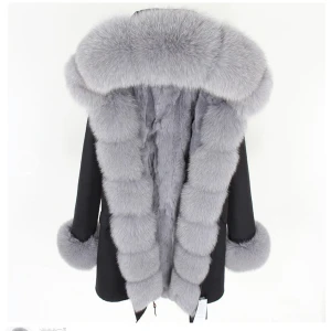 Säljer vinter jacka  - Köpt på luxeswe för 3500 säljer för 2400. Knappt använd och har haft den i några månader. Priset kan diskuteras 