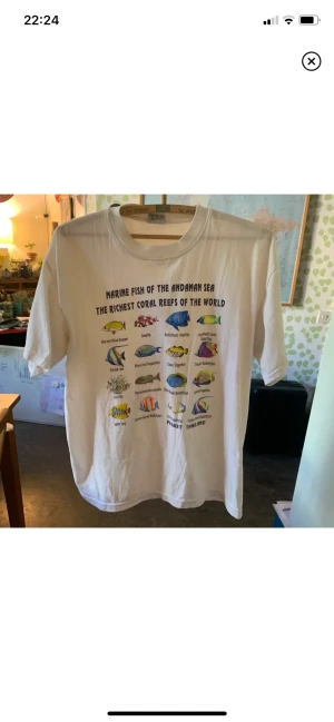 Fisk T-shirt - Den perfekta t-shirten för er fiskälskare. Mycket bra skick. storlek M