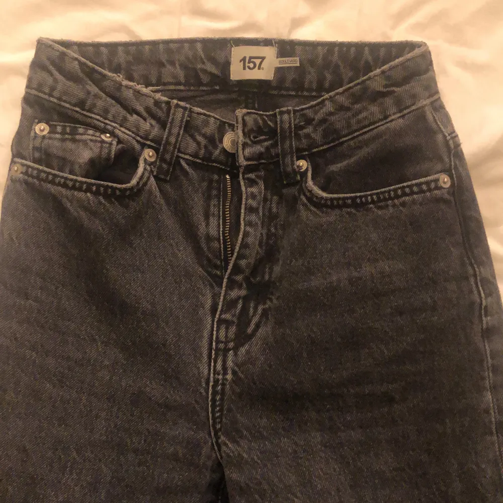 Svarta jeans från lager 157 i storlek xxs . Jeans & Byxor.