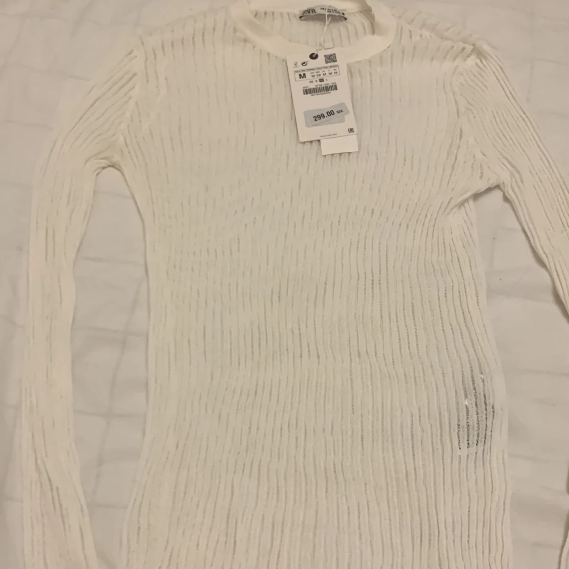 Vit långärmad ribbad tröja från zara  - 90