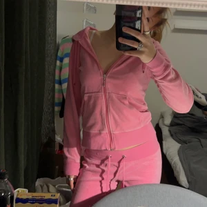 Velor sett - Fint velor sett från Cubus! Säljer de tillsammans för 120! Man får köpa en av delarna om man vill🩷🩷