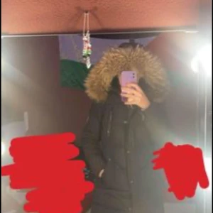 Rockandblue jacka  - Säljer min fina rockandblue jacka eftersom jag inte använder den men den har ett pite litet håll under ena armen men inget som syns . ÄKTA Storlek : 34 