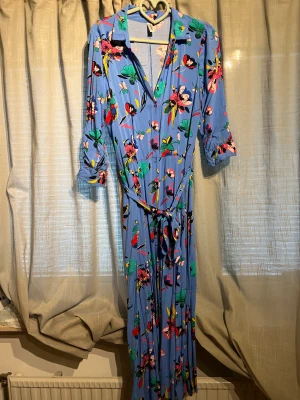 Klänning  - Använd ett fåtal ggr