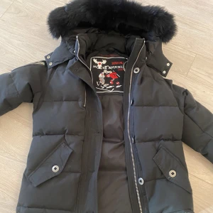 Moose nuckles jacka - Svart Moose nuckles Aldrig använd