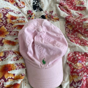 Polo keps - Ganska gammal. Original pris: 425 kr. 