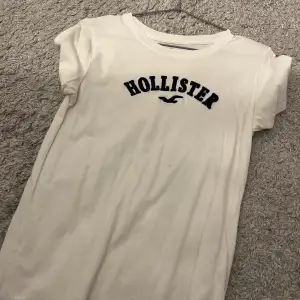 T-shirt från Hollister, använd en gång, nyskick. 