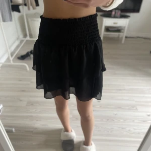 Chelsea kjol - Säljer min svarta Chelsea kjol inte använd mkt. Strl S. Nypris 449kr mitt 200