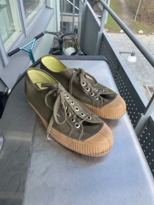 Sneaker Nya - Som helt nya