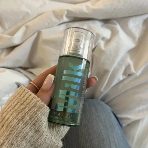 Milk primer - Säljer min milk primer som jag köpte nu i mars för 550. Säljes då den Tyvär inte funka ihop med min hy. Endast testade 1-2 ggr❤️