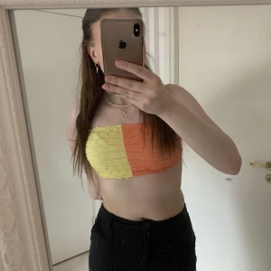 Söt topp  - Söt topp som passar perfekt nu till sommaren! Testad men aldrig kommit till nån användning☺️