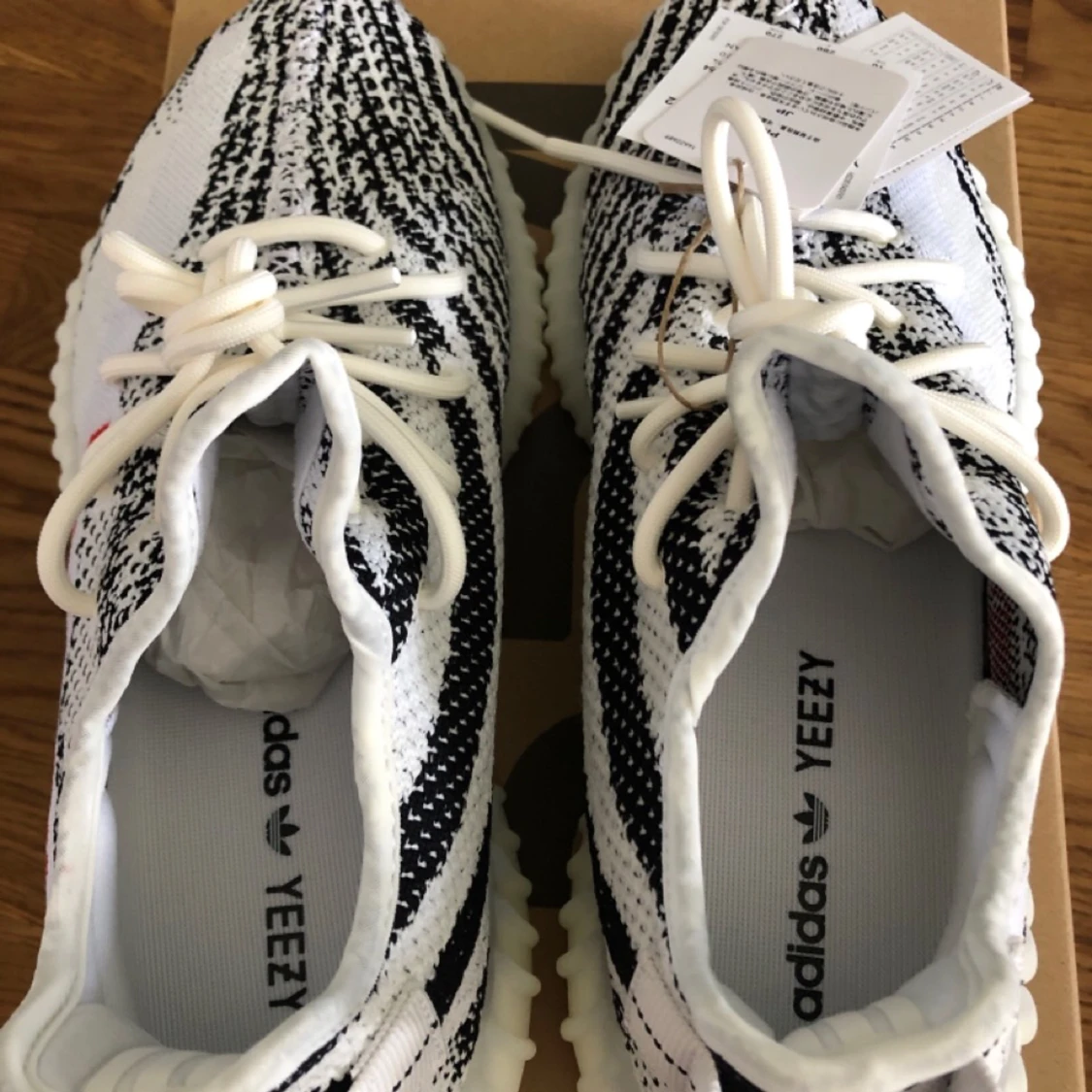 Yeezy  ”Zebra” 350 - 90