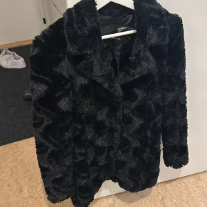 Vero Moda  - En kofta från vero Moda har aldrig använts 