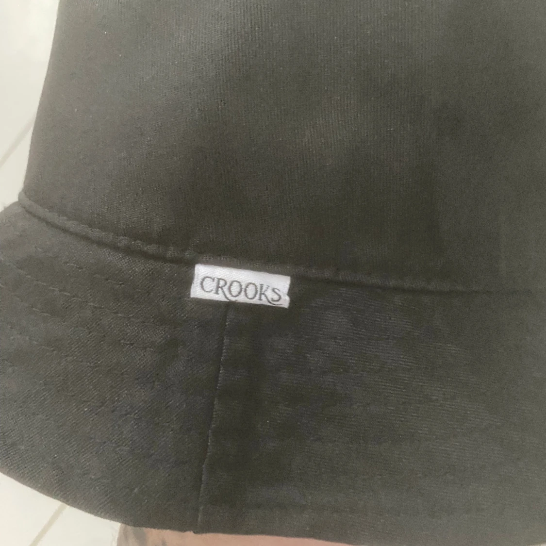 Crooks and Castles bucket har  - 90