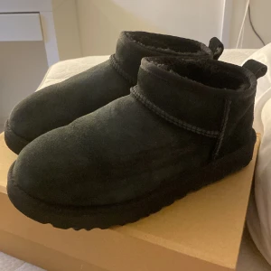 Uggs  - Säljer dessa uggs för de är förstora vill köpa andra. Storlek 40. 