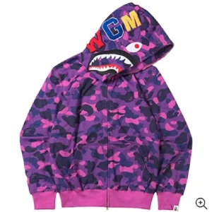 Bape hoodie - Skriv privat för mer information 