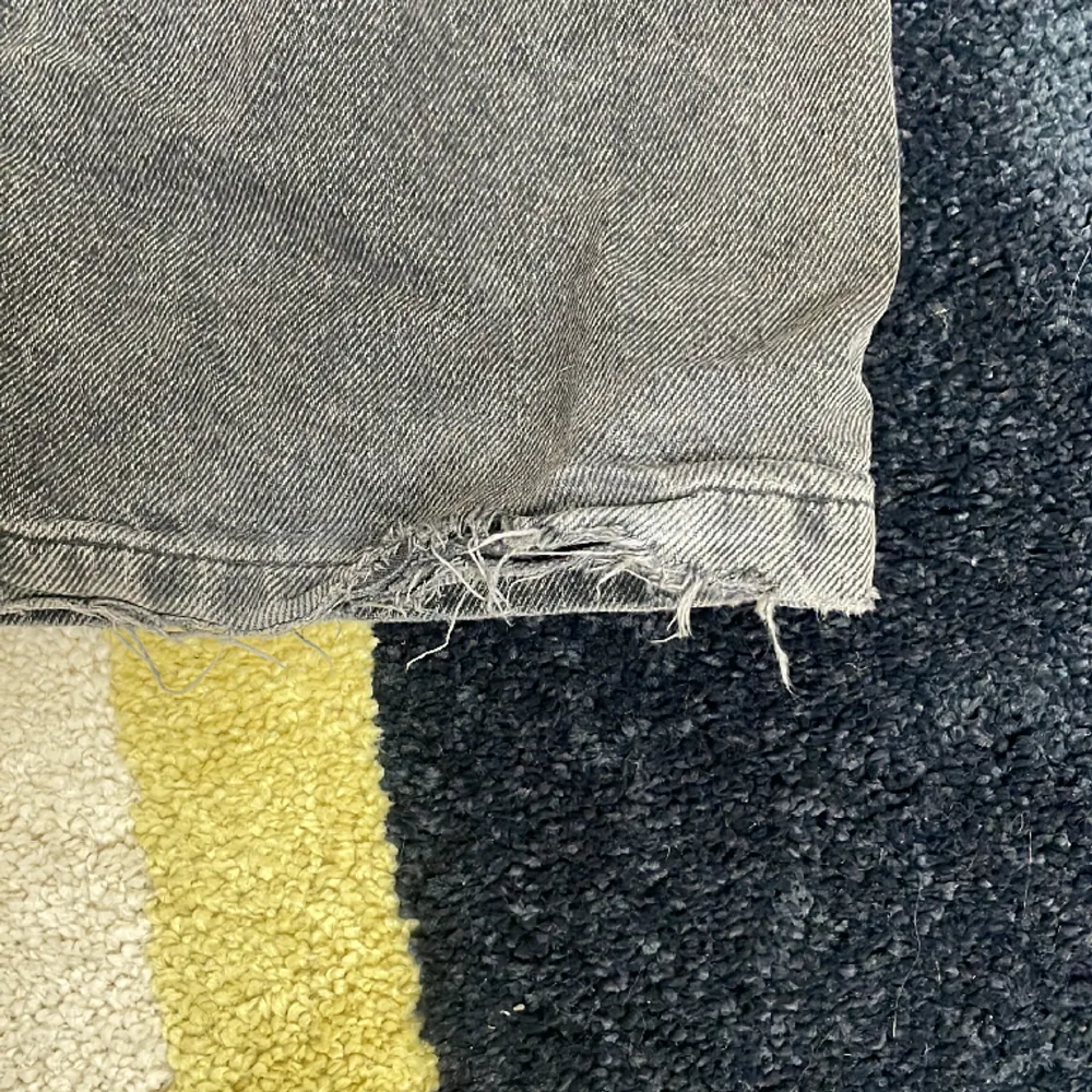 District 46 jeans. Använda men bra skick endast lite slitna vid hälen. Jeans & Byxor.