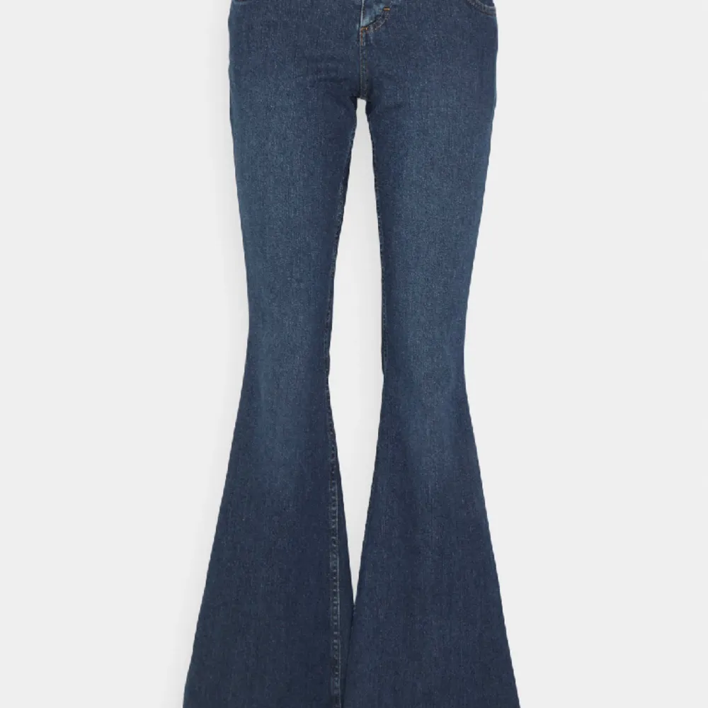 Köpte dessa från Zalando men har så många liknande så vill se intresset! Använd gärna köp nu! Nypris 1200. Jeans & Byxor.