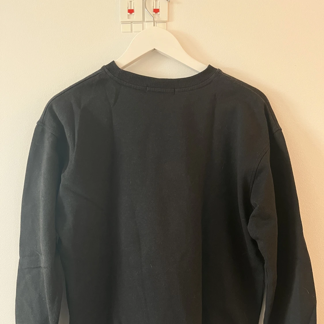 Svart sweatshirt med tryck - 90