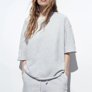 zara tröja - Helt oanvänd. Prislapp kvar! Nypris 180