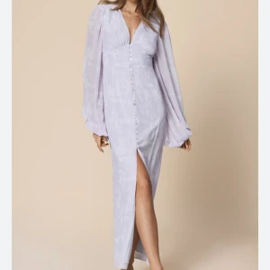 Klänning fr Adoore - Klänning fr Adoore i storlek 36. Använd 1 gång. I nyskick!!