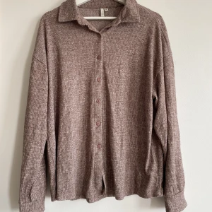 Matchande set - Loungeset från Nelly i mjukt och stretchigt material. Använt sparsamt:) 