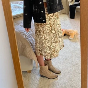 Zadig boots!  - Säljer dessa så snygga Zadig boots med nypris runt 6000! Så snygga i sommaren till en klänning eller kjol🥳☀️