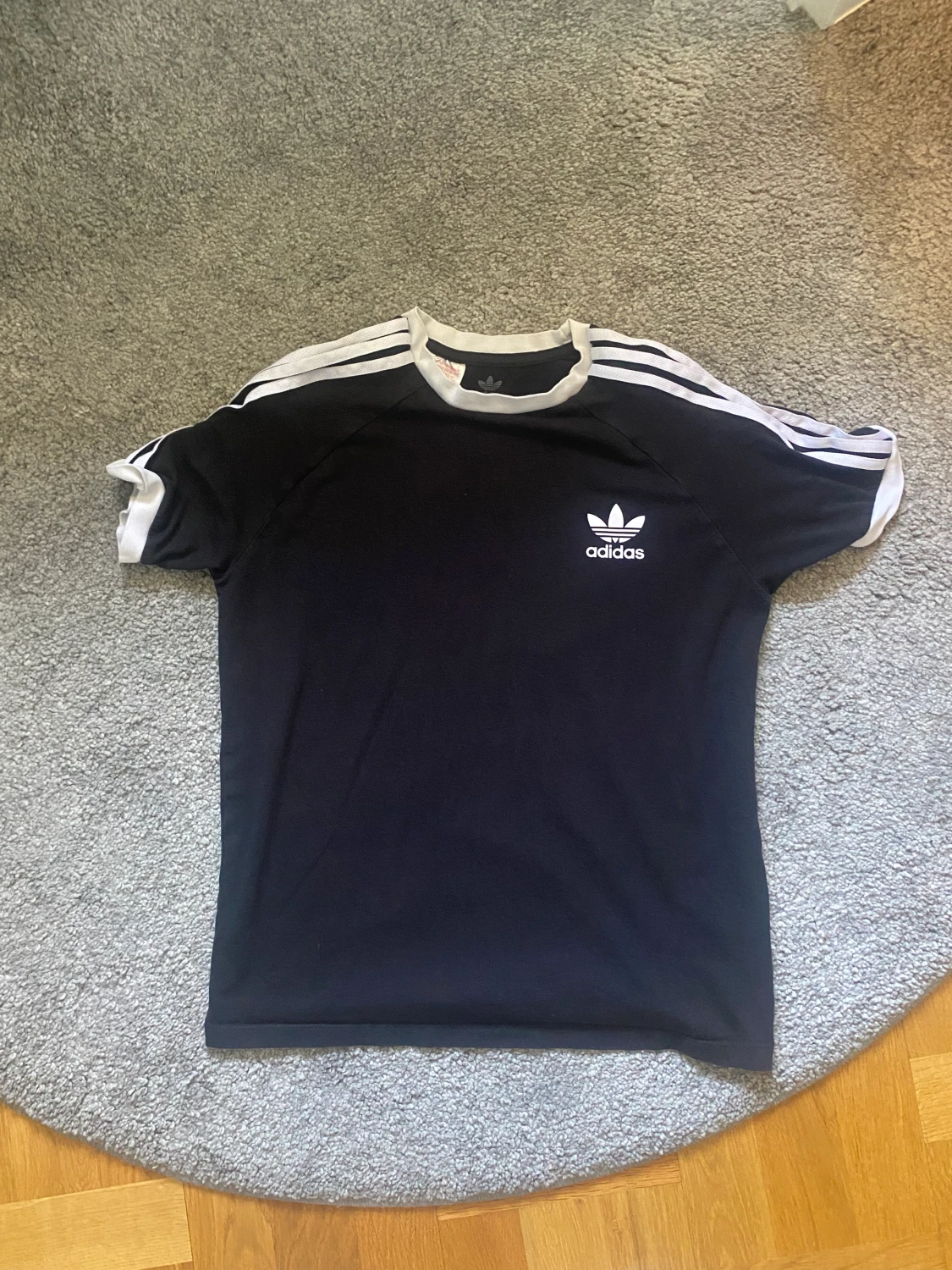 Dubbelmacka adidas t-shirt  - 90