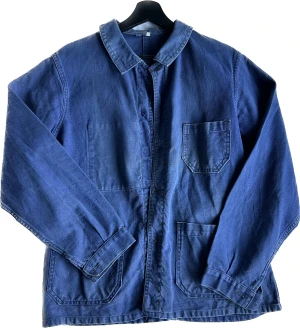 Fransk workwear - Riktig Franks workwear jacka köpt från vintage affär i Nice. Riktgt tunn och luftig passar bra som sommar jacka. Storlek M/S passar på mig 177 cm