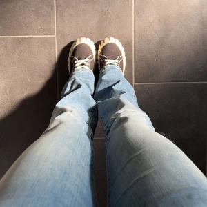 Eytys  - Helt nya Eytys, box och kvitto med kommer! Nypris;1700