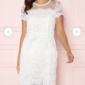 Ida Sjöstedt klänning - Helt oanvänd klänning med prislapp på i storlek S! Ursprungspris 2500kr mitt pris 900kr