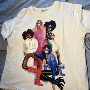 Zara T-shirt  - Zara t-shirt 