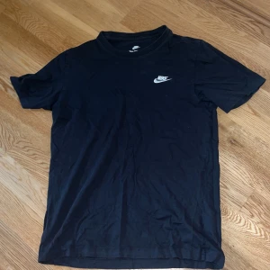 Nike t-shirt - Skrynklig men är som ny