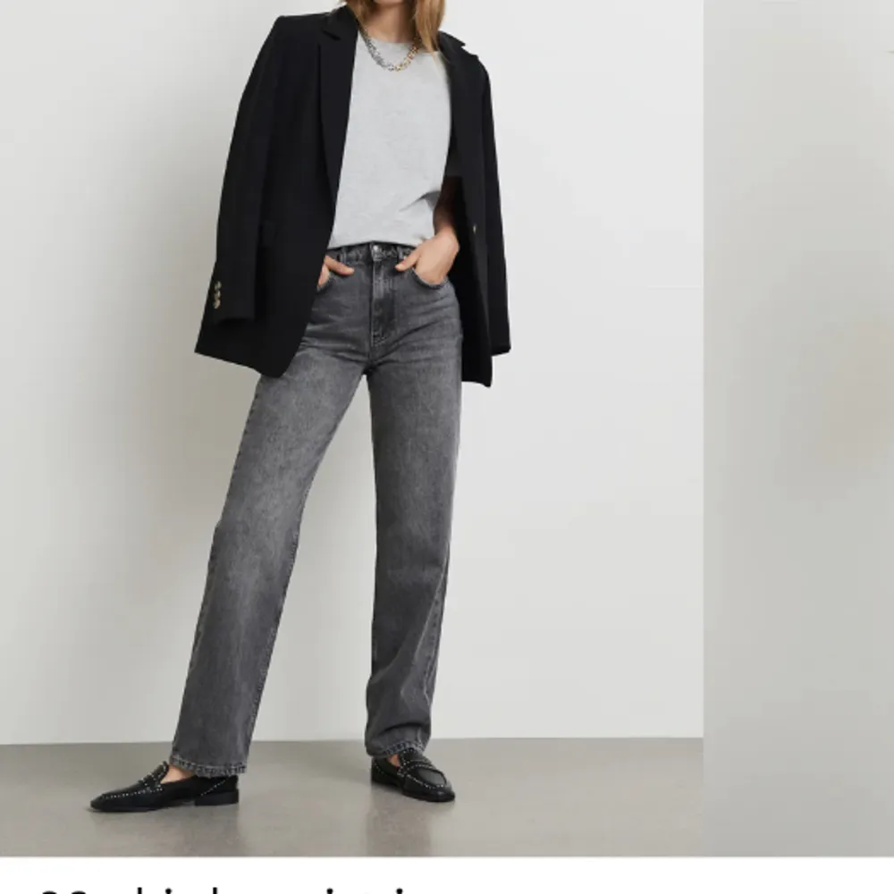 High waist straight leg jeans från Gina Tricot.. Jeans & Byxor.