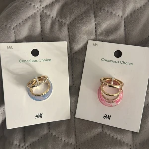 Ringar - Tyvärr för stora för mig! Nya och oanvända i sina förpackningar. Säljer en för 30kr, båda för 50kr! 