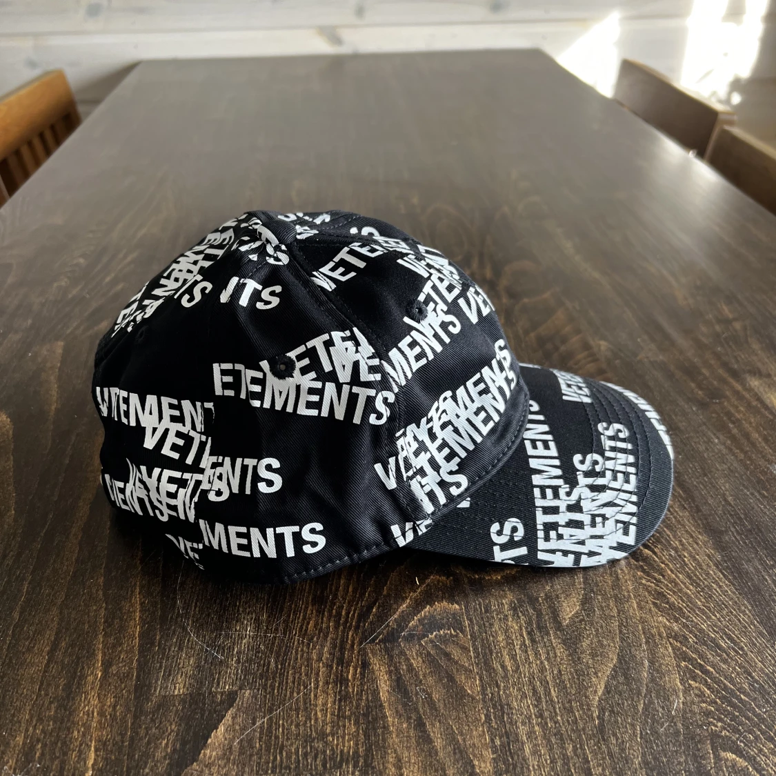 Vetements keps  - 90