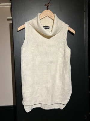 Polo neck knitted sweater  - Knitted polo neck sweater 