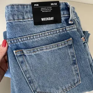 Jeans från weekday! Lappen sitter kvar!