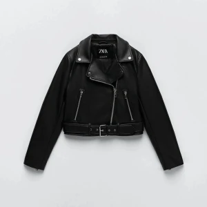 Kort skinnjacka zara - Kort skinnjacka från zara xs