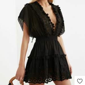 Säljer denna super söta klänning! Storlek  S/xs