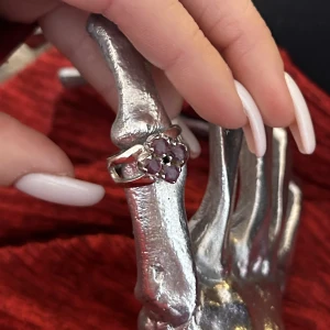 silver ring with purple gems  - SWISH ONLY 🚨 MSG BEFORE BUYING🚨S925