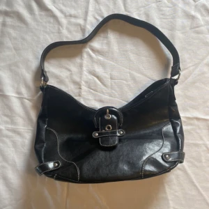 Cool handväska - Säljer denna fina handväskan i bra skick☺️