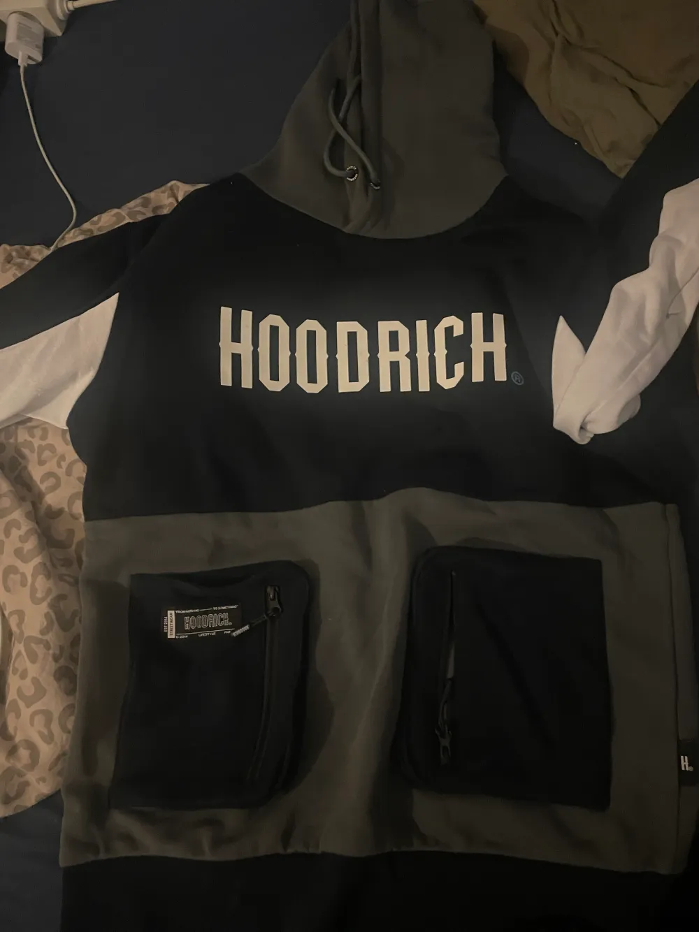 hoodrich hoodie i storlek M. Hoodies.