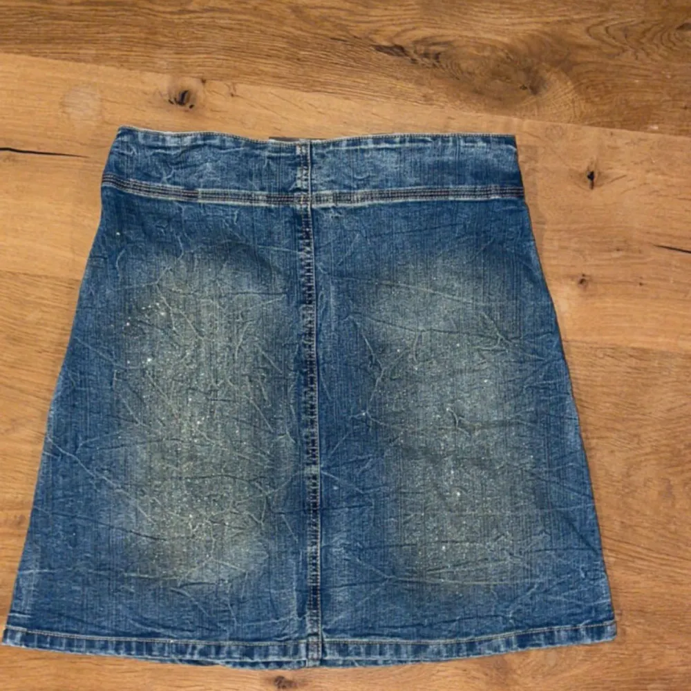 Vintage jeans kjol från Kappahl, inga defekter. Stl S.. Kjolar.